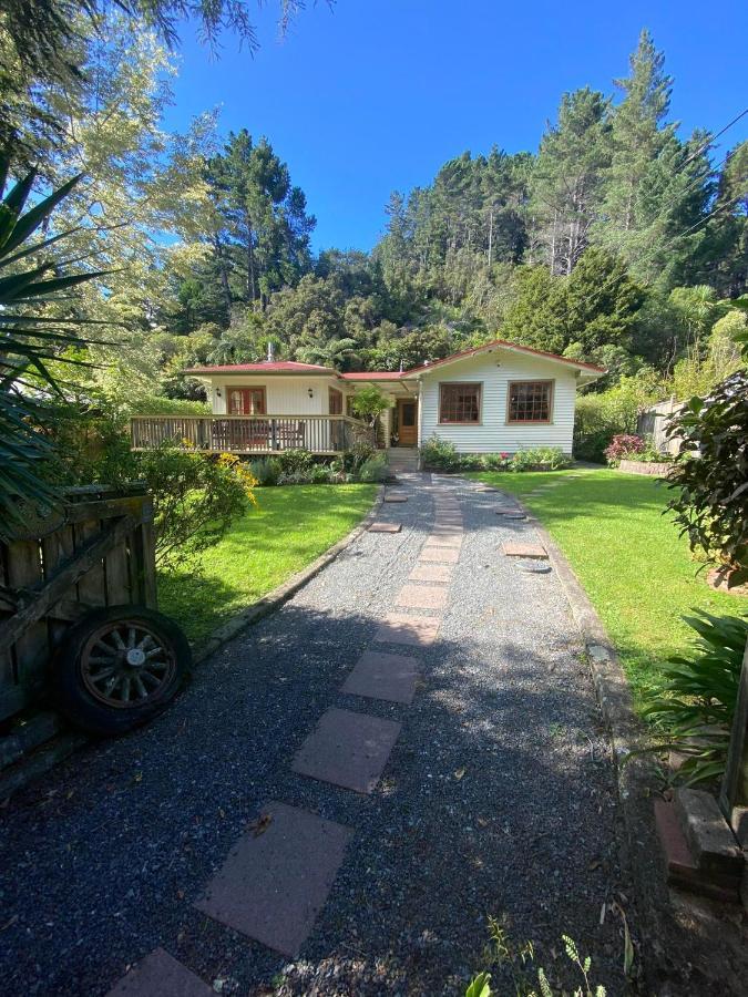 Twin Totara Cottage Upper Hutt Esterno foto